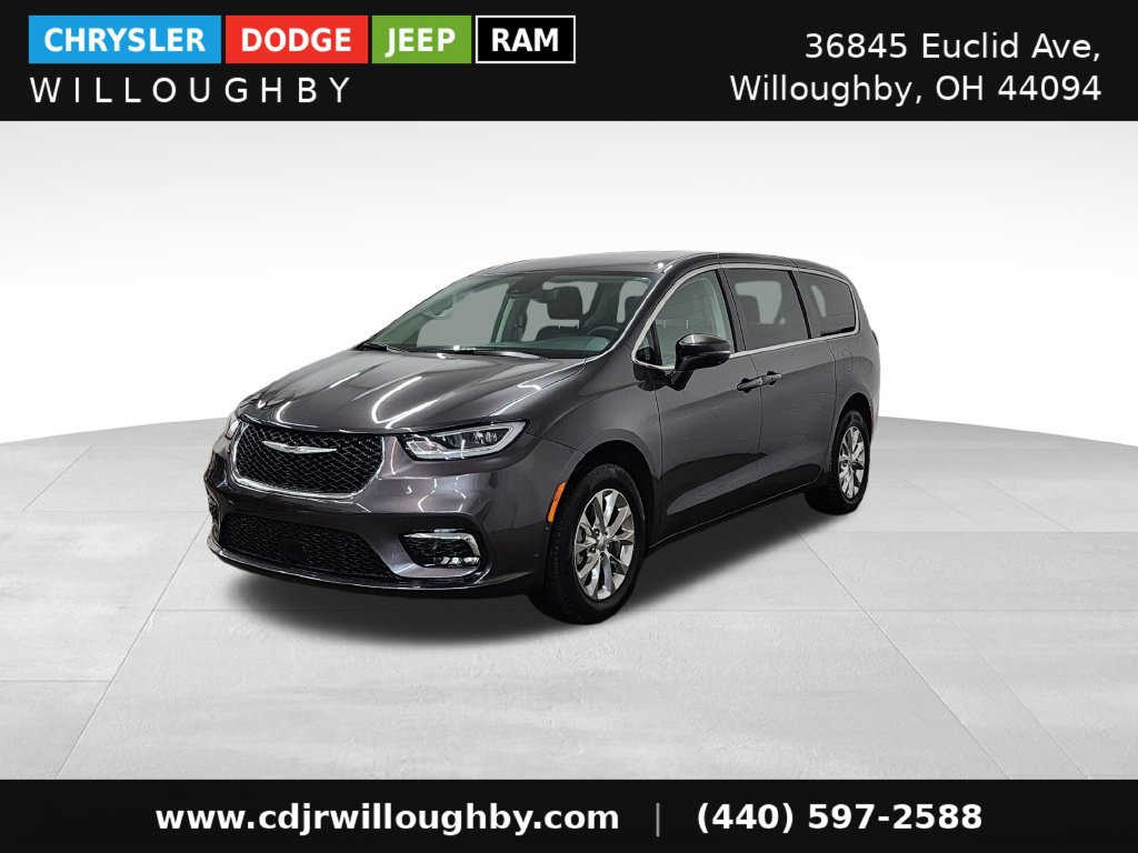 Used 2023 Chrysler Pacifica Touring-L AWD/4WD 360° Tour