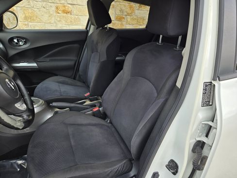 Used 2013 Nissan Juke SV FWD image 5