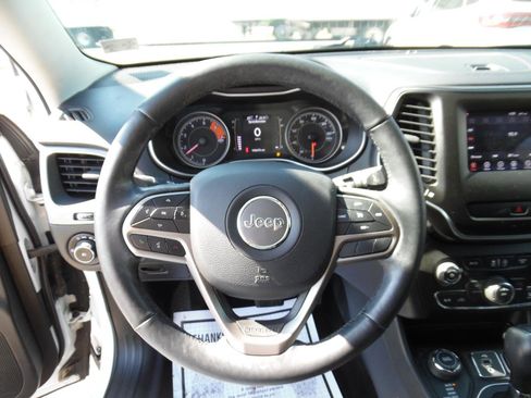 Used 2019 Jeep Cherokee Latitude Plus w/ Cold Weather Group image 12