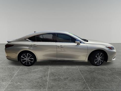 Used 2025 Lexus ES 300h w/ Premium Package image 8