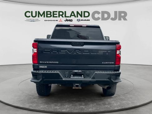 Used 2024 Chevrolet Silverado 2500 Custom w/ Custom Value Package AWD/4WD image 5