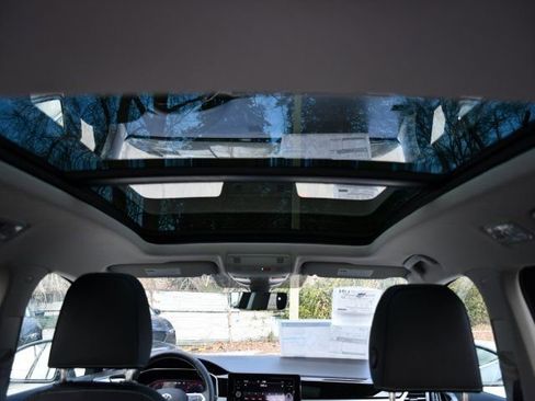 New 2026 Volkswagen Taos SEL image 29