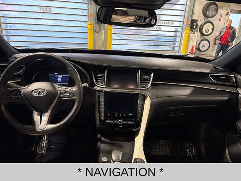Certified 2023 INFINITI QX55 Essential image 12