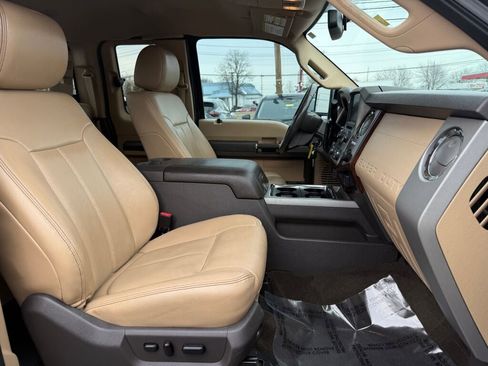 Used 2016 Ford F350 Lariat w/ Chrome Package image 27