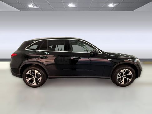 Used 2025 Mercedes-Benz GLC 350e 4MATIC image 7