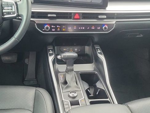 Used 2025 Kia Sorento S w/ Panoramic Sunroof Package FWD image 19
