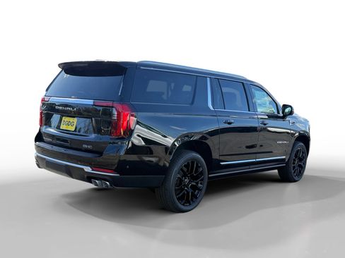 New 2026 GMC Yukon XL Denali image 5