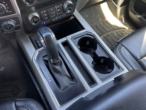 Used 2019 Ford F150 Lariat w/ Equipment Group 502A Luxury AWD/4WD image 30