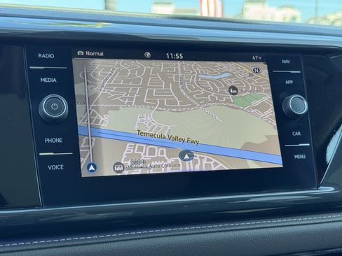 Used 2022 Volkswagen Taos SEL w/ Panoramic Sunroof Package image 25