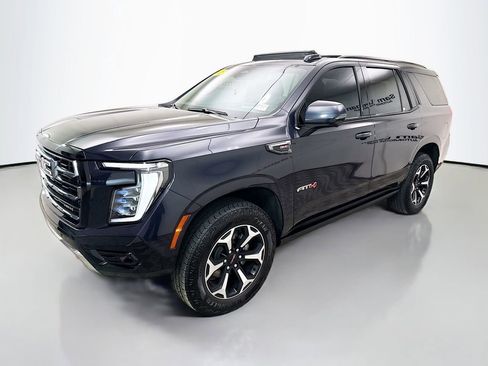 Used 2025 GMC Yukon AT4 w/ AT4 Premium Package AWD/4WD image 3
