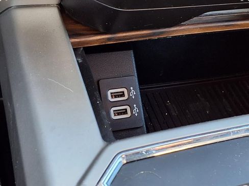 Used 2020 Ford F150 Lariat w/ Equipment Group 502A Luxury image 19