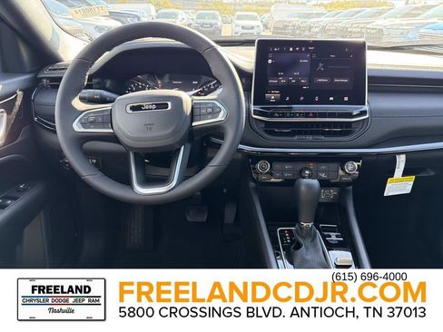 New 2026 Jeep Compass Latitude image 16