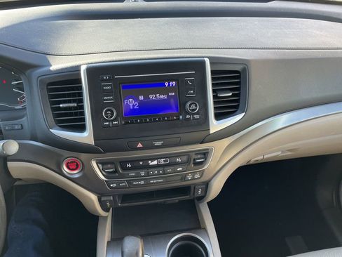 Used 2017 Honda Ridgeline RTL image 21