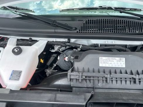 New 2026 Chevrolet Express 2500 w/ Communications Package RWD image 31
