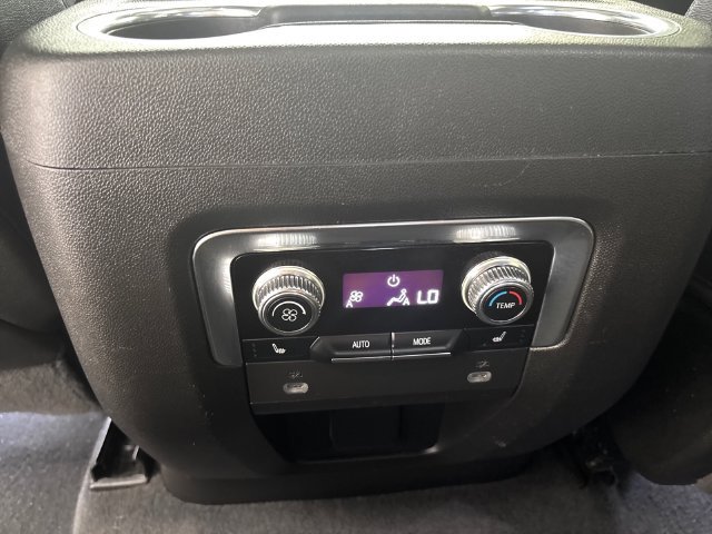 Used 2023 GMC Yukon AT4 w/ Technology Package AWD/4WD image 21