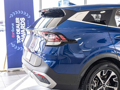 Used 2023 Kia Sportage EX image 15