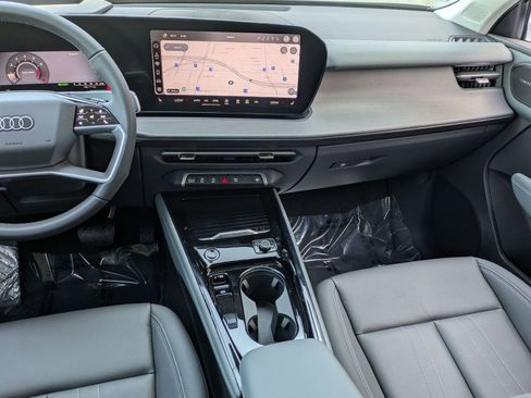 New 2026 Audi Q3 quattro 2.0T image 6