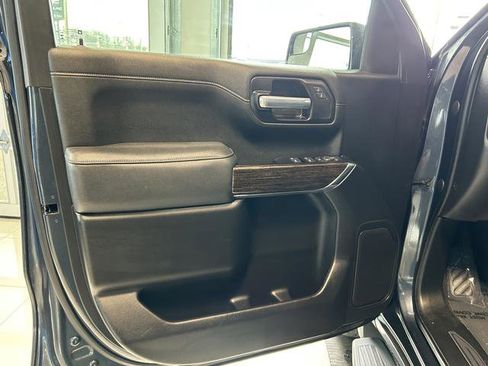 Used 2022 GMC Sierra 1500 Elevation w/ X31 Off-Road Package AWD/4WD image 13