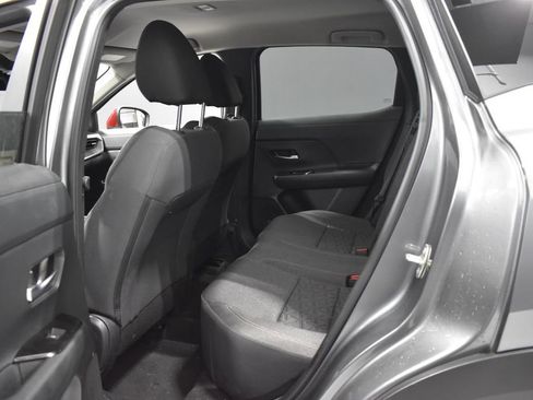 Certified 2025 Nissan Kicks SV AWD/4WD image 28