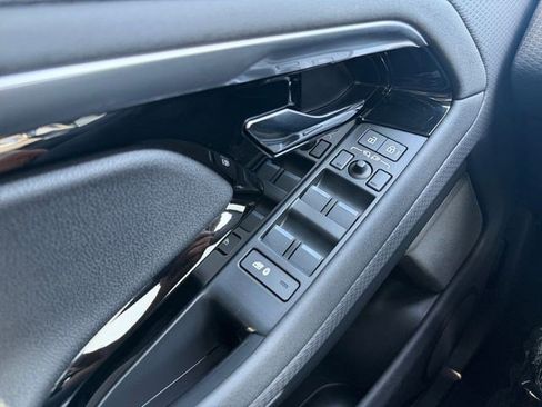 Used 2023 Land Rover Range Rover Evoque HST AWD/4WD image 11