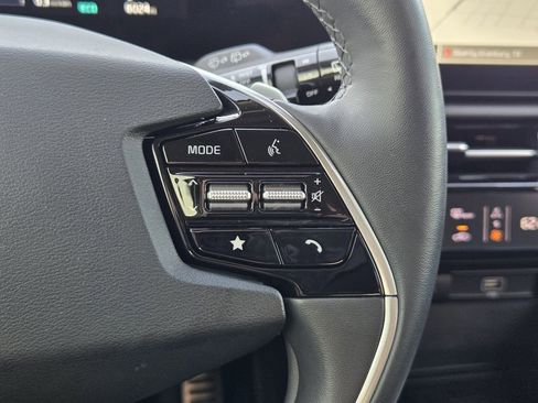 Certified 2024 Kia Niro Wave image 28
