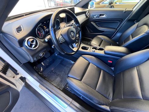 Used 2020 Mercedes-Benz GLA 250 w/ Convenience Package image 9