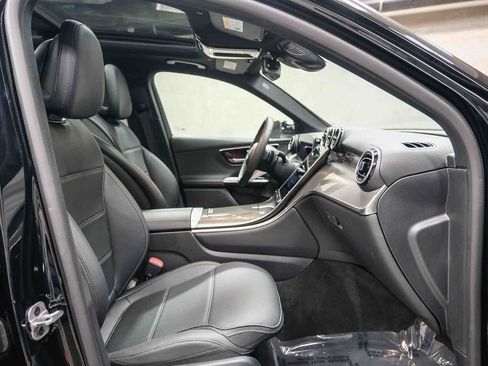 Certified 2025 Mercedes-Benz GLC 300 image 16