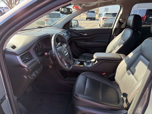 Used 2022 GMC Acadia AT4 w/ Technology Package image 12