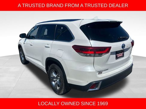 Used 2019 Toyota Highlander Limited Platinum AWD/4WD image 3