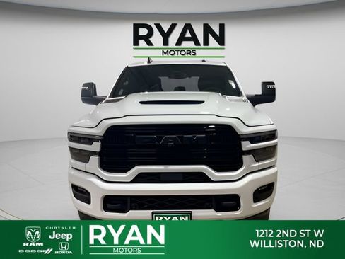 New 2026 RAM 2500 Laramie AWD/4WD image 9