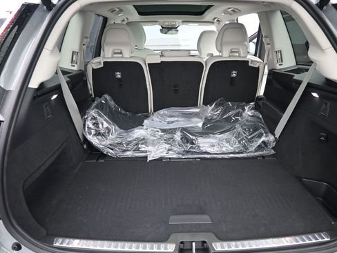 New 2026 Volvo XC90 B6 Ultra image 30