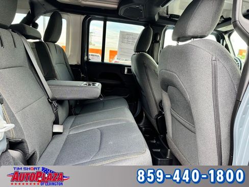 Used 2025 Jeep Wrangler Unlimited Sahara AWD/4WD image 47