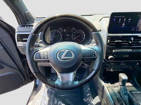 Used 2023 Lexus GX 460 Premium w/ Premium Package AWD/4WD image 11