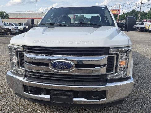 Used 2019 Ford F250 XL w/ STX Appearance Package RWD image 4