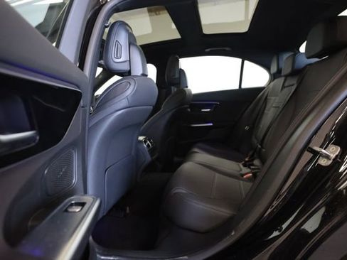 Used 2025 Mercedes-Benz C 300 4MATIC Sedan image 23