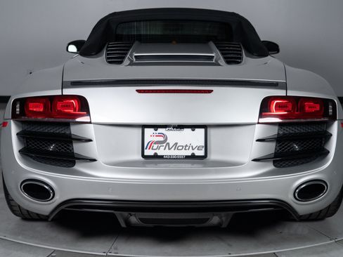 Used 2012 Audi R8 V10 AWD/4WD image 24