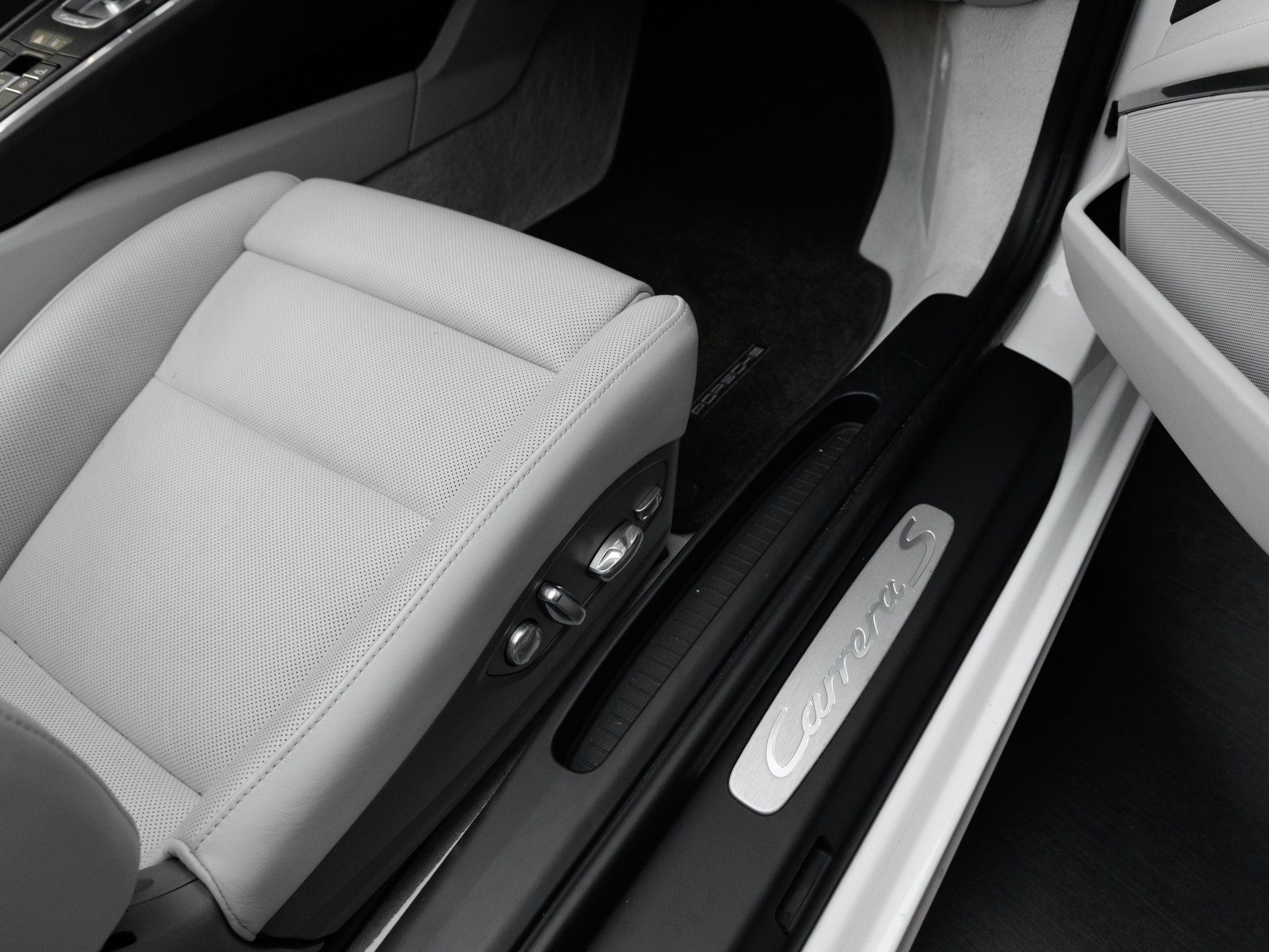 Used 2012 Porsche 911 Carrera S RWD image 39