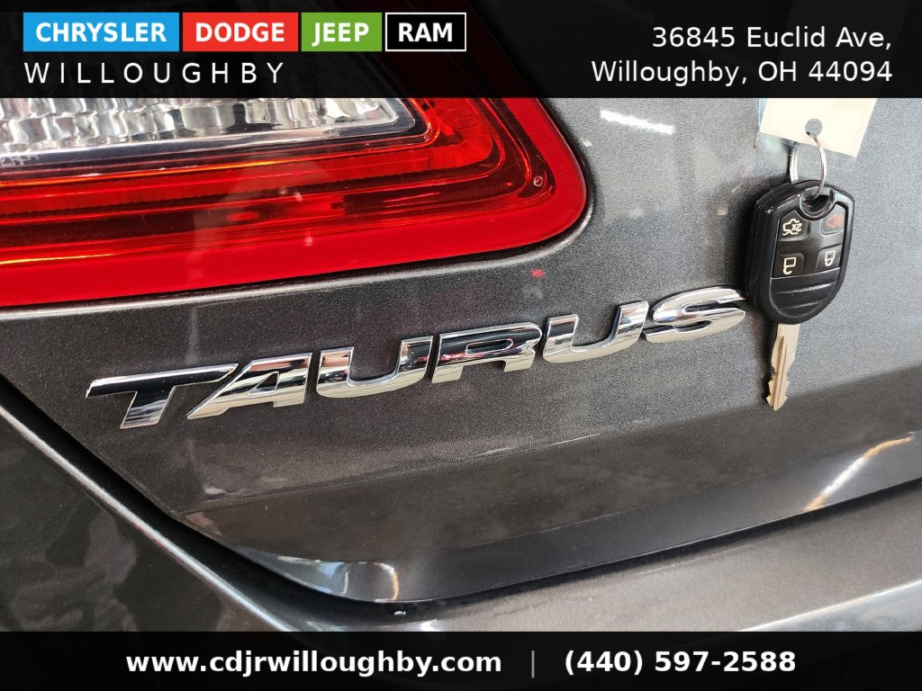 Used 2017 Ford Taurus SE FWD image 42