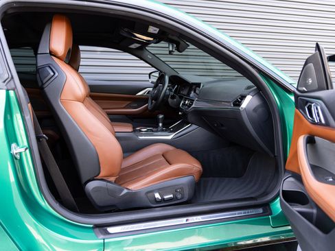 Used 2022 BMW M4 Coupe w/ Executive Package RWD image 26