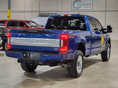Used 2022 Ford F250 Platinum w/ FX4 Off-Road Package image 9
