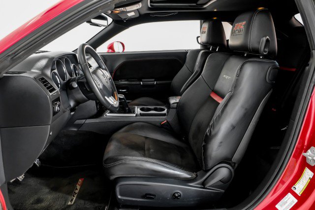 Used 2011 Dodge Challenger SRT8 RWD image 27