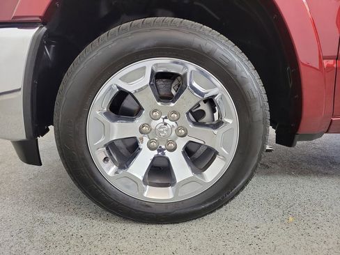 Used 2025 RAM 1500 Big Horn AWD/4WD image 9