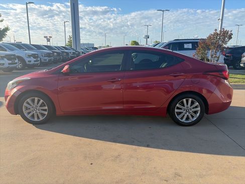 Used 2014 Hyundai Elantra SE w/ Option Group 02 image 2
