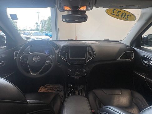 Used 2022 Jeep Cherokee Limited AWD/4WD image 15
