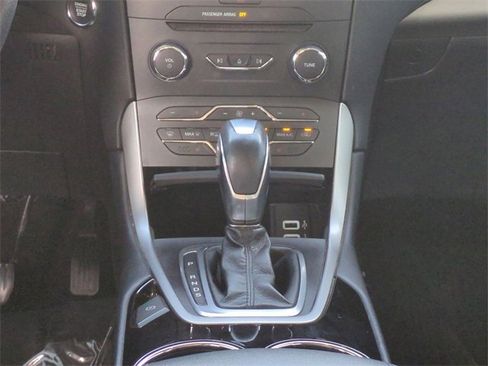 Used 2018 Ford Edge SEL w/ Equipment Group 201A image 19