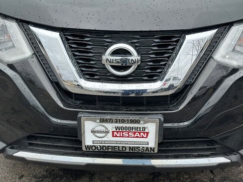 Used 2017 Nissan Rogue S image 10