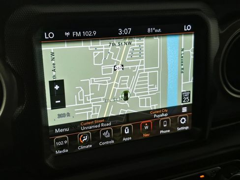 Used 2023 Jeep Wrangler Unlimited w/ Cold Weather Group AWD/4WD image 29
