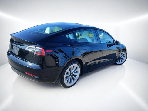 Used 2023 Tesla Model 3 Standard Range RWD image 4