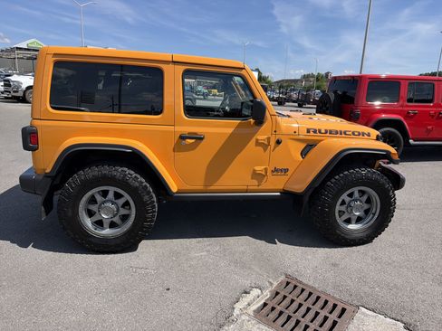 Used 2021 Jeep Wrangler Rubicon w/ Cold Weather Group AWD/4WD image 5