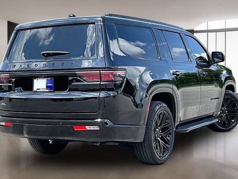 Used 2023 Jeep Wagoneer Series II AWD/4WD image 6